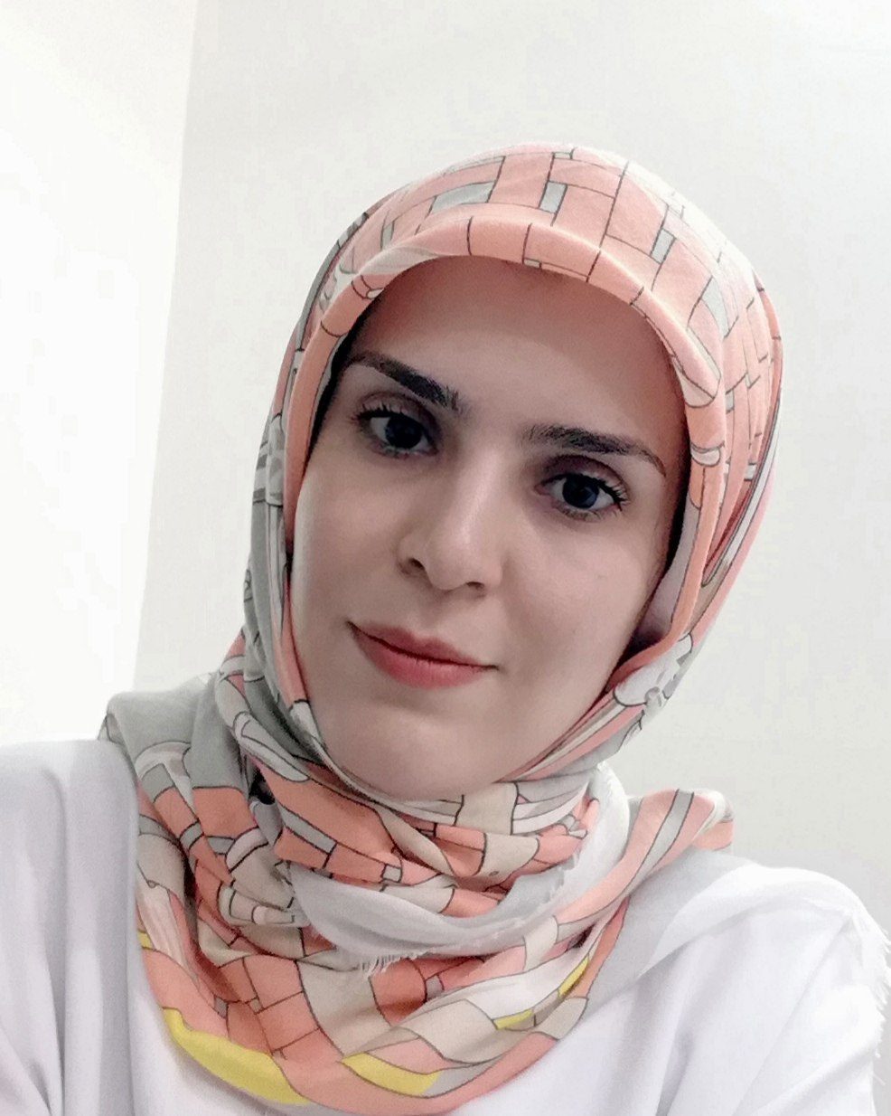 فیزیوتراپیست الهام بمانی احمد آبادی